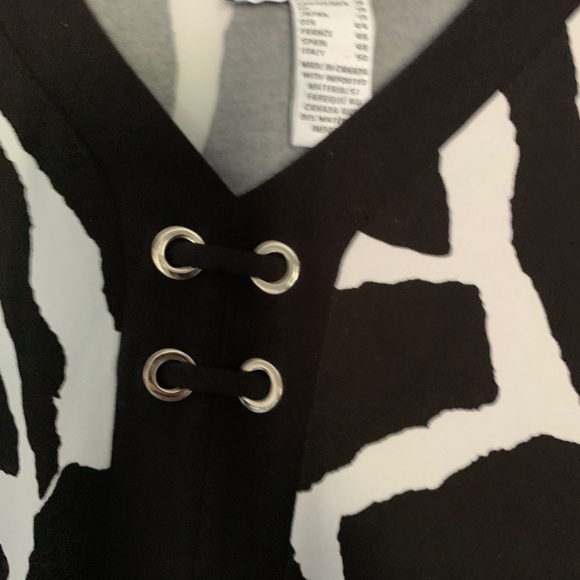 Joseph Ribkoff 16 black/white top - Picture 4 of 5